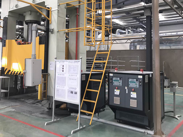 SMC模具加溫油溫機助力深加工制品生產，提升制造效率