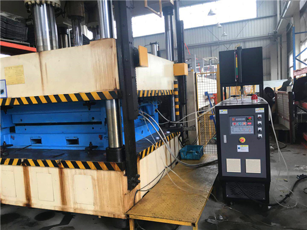 電加熱導熱油爐循環(huán)泵如何維護