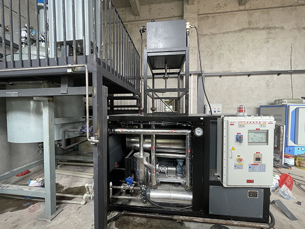 新型膜材料反應(yīng)釜防爆模溫機